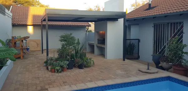 Newly built braai area & paving